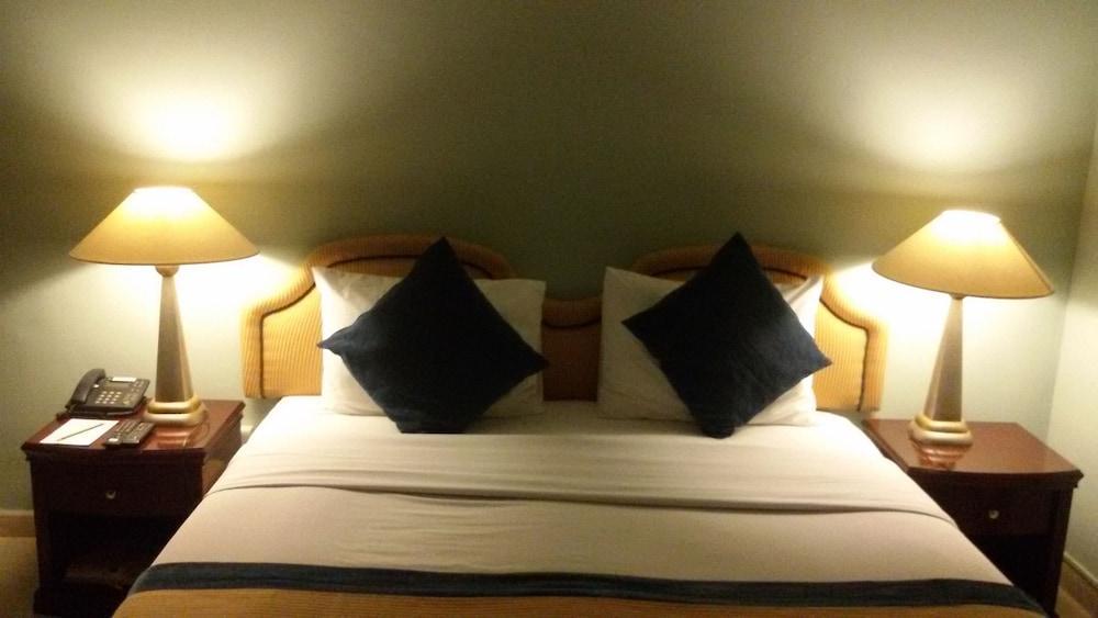 Hotel Mermaid Llc